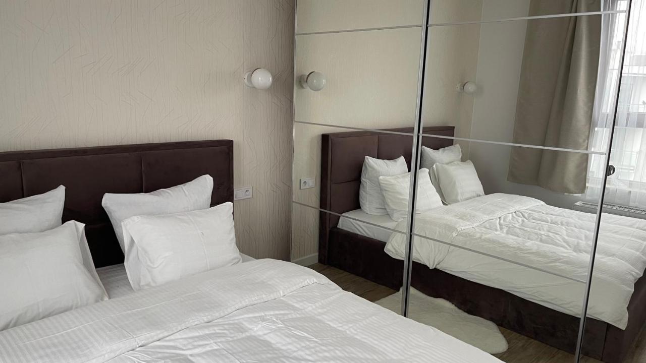 2-Room In New House, Wola Варшава Экстерьер фото